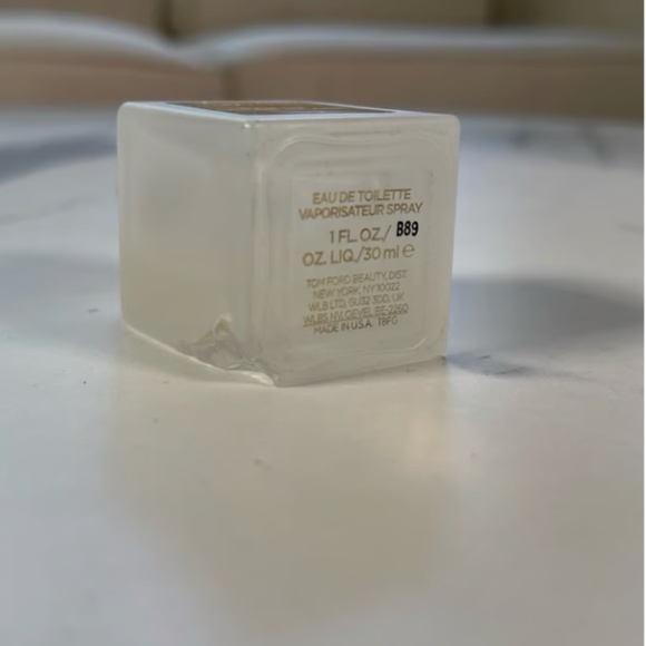 Tom Ford eau de soleil blanc 30 m l - Picture 3 of 3